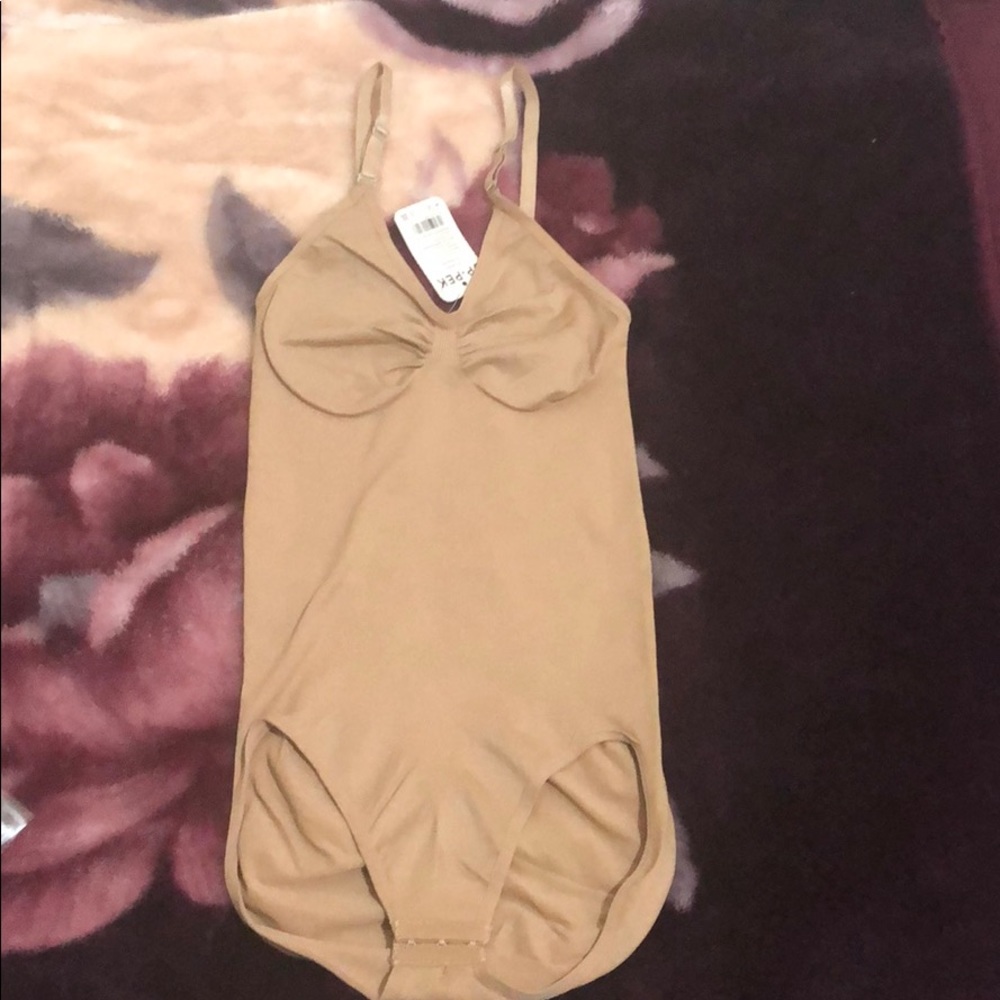 Best Shapewear solution - Picture 2 of 4